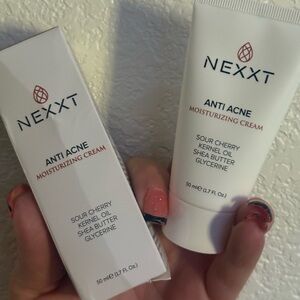 Anti Acne Moisturizing Cream - White